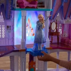 Hasbro CHATEAU ARENDELLE DELUXE - DISNEY LA REINE DES NEIGES 2 -Réduits Jouets Magasin 12bf82a8d6af318d4055861a16159083f3512587 12064608 05