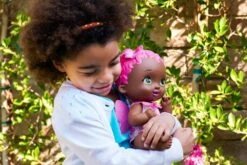 MATTEL MY GARDEN BABY - POUPON BÉBÉ PAPILLON FRAISE SE RÉGALE -Réduits Jouets Magasin 413dd23de004c2873fe664775ef719520b09aaba 41000598 03