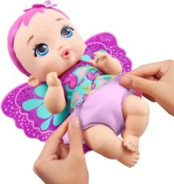 MATTEL MY GARDEN BABY - POUPON BÉBÉ PAPILLON ROSE BOIT ET FAIT PIPI -Réduits Jouets Magasin 67d70bc764f899ec6c0ded6ee72491ba44f51ada 41000601 03