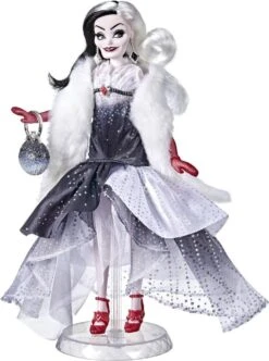 Hasbro POUPEE - DISNEY VILAINS STYLE SERIES CRUELLA D'ENFER