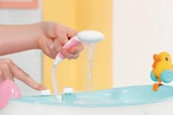 MGA Entertainment BABY BORN BATH BATHTUB 11 MGA Entertainment BABY BORN BATH BATHTUB -Réduits Jouets Magasin d227f44261c035673f7011410ba286bc6a845f58 41107418 05